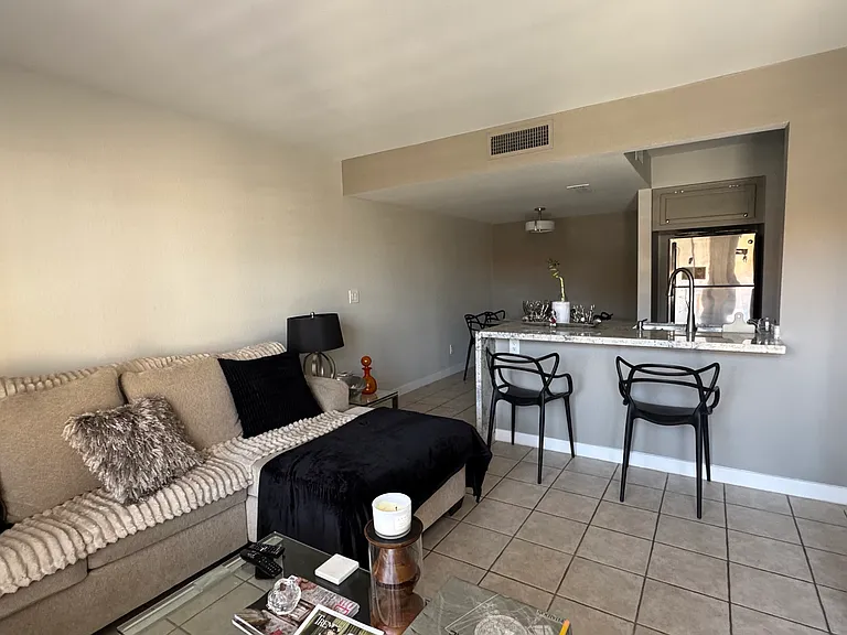E Belleview Pl — Photo 64