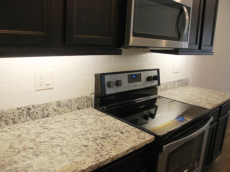 4685 Bluffton Ct — Photo 10