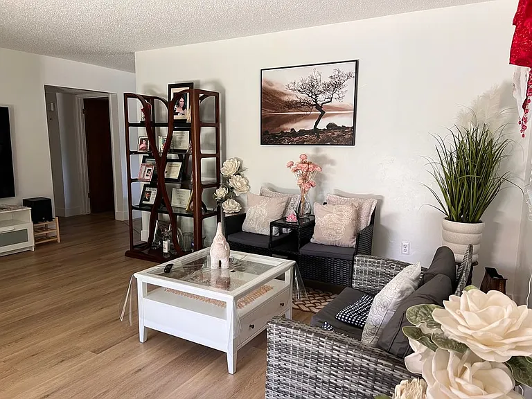 541 Francis St — Photo 21