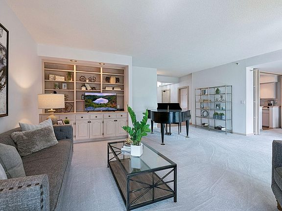 5th image of 1235 Yale Pl APT 709