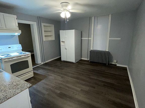 2nd image of 1576 W King St APT 1