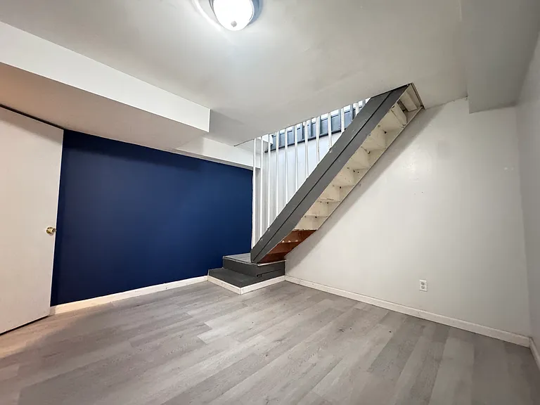 25 Fingerboard Rd #1F — Photo 8