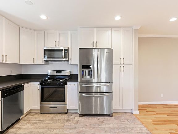 5th image of 3405 Veteran Ave APT 1