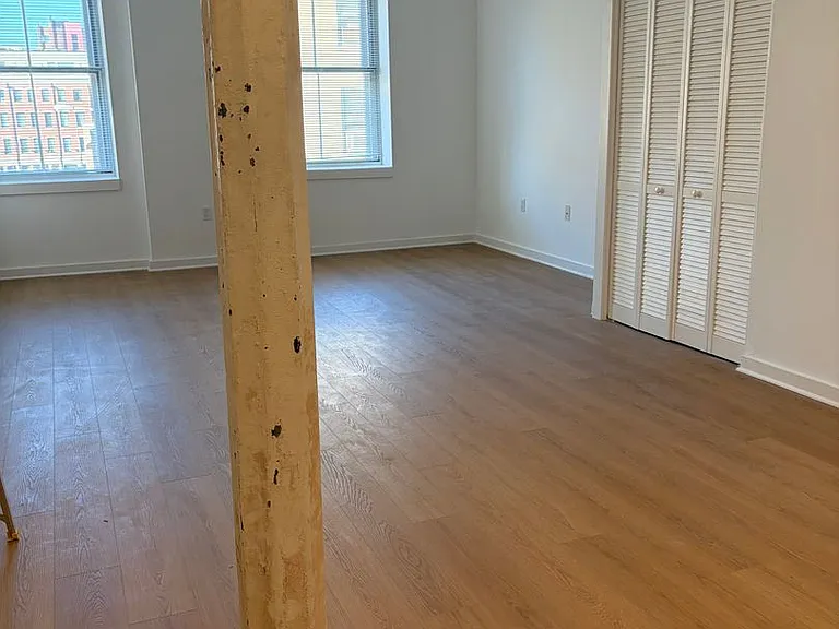 24-30 S Bank St #302 — Photo 10