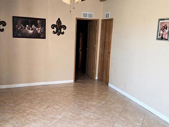 5th image of 2790 Camino Dr