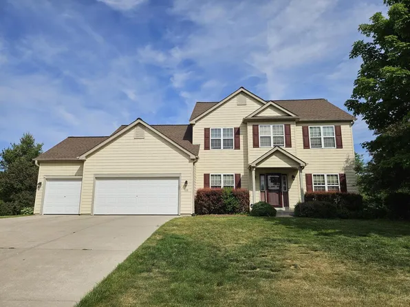 400 Cedar Bluffs COURT, Slinger, WI 53086