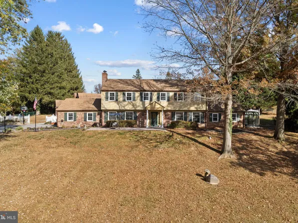 37 Woodridge Rd, Thornton, PA 19373