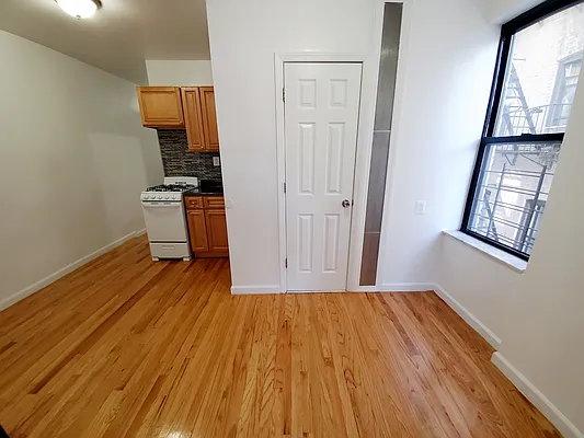 Rented by Douglas Elliman | media 4