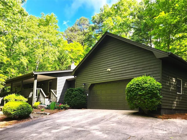 1377 Stone Dr, Brevard, NC 28712