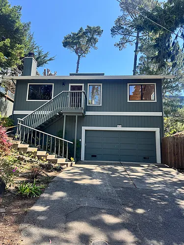 470 Avenue Portola Photo 1