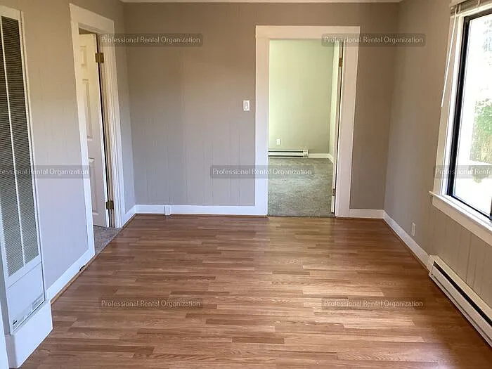 722 Liberty Rd — Photo 2