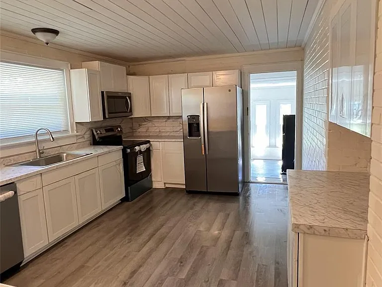 7077 Long Island Rd — Photo 6