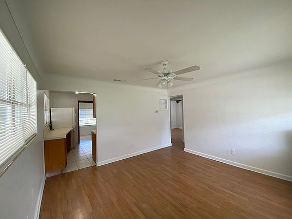 3rd image of 4240 78th Way N