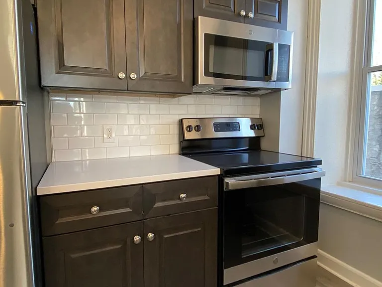 21 E Price St — Photo 4
