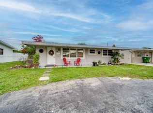 7721 NW 10th St, Pembroke Pines, FL 33024