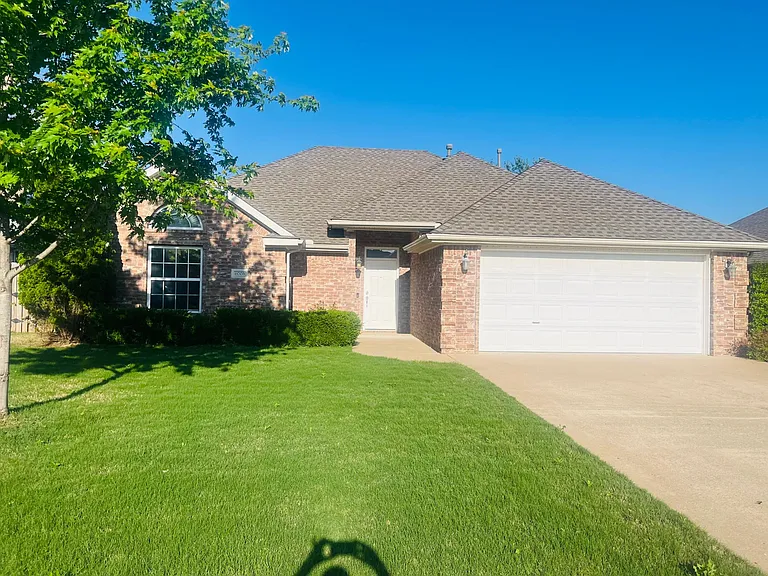 6005 S 39th Pl — Photo 4