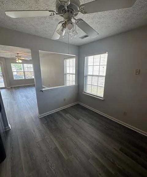 724 Pioneer Ln — Photo 7