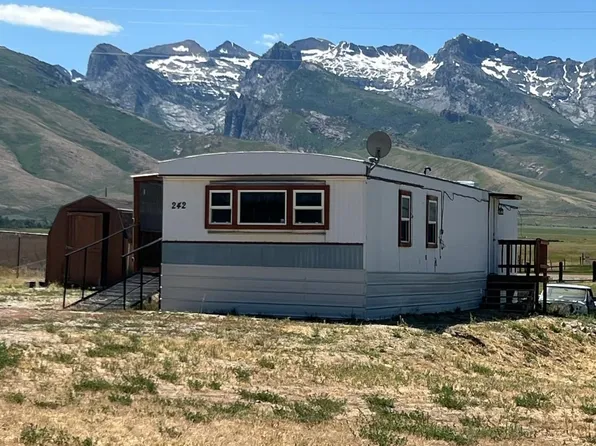 242 Bar None Ln, Spring Creek, NV 89815