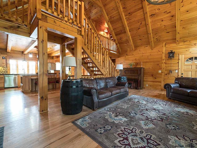 3rd image of 6545 LAINHART Road