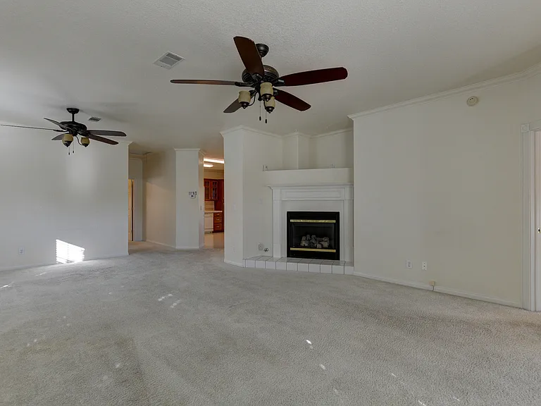 1759 N Baker St — Photo 4