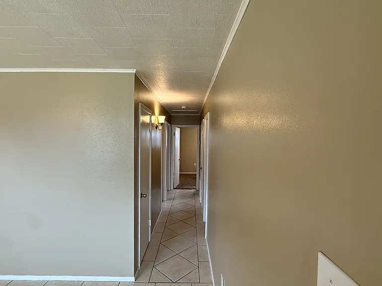 2505 Joy Ann Dr — Photo 2