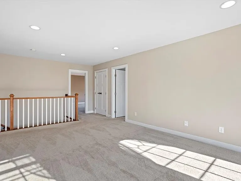 120 Thames Valley Dr — Photo 19