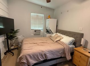 225 9th Ave NE #1/2, Saint Petersburg, FL 33701
