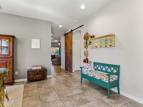4th image of 383 CITRUS RIDGE Drive