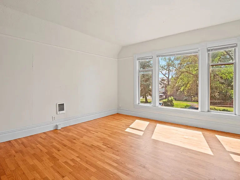 828 W Cleveland Ave — Photo 3