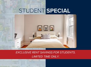 217 Laurier Ave E #3, Ottawa, ON K1N 6P1