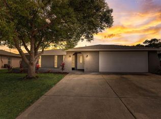 9136 Farmington Ln, Port Richey, FL 34668