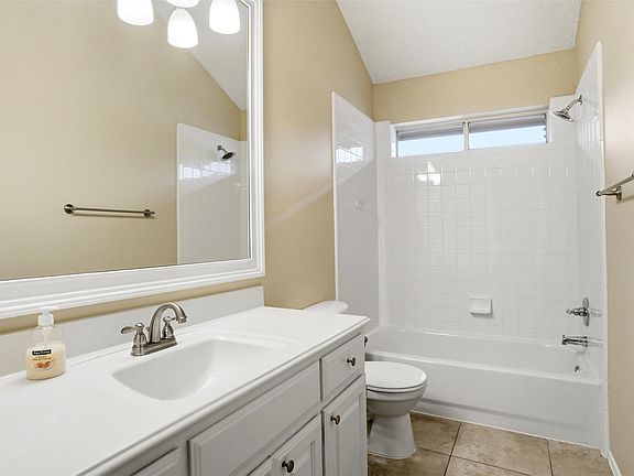 5th image of 6701 Driffield Cir W