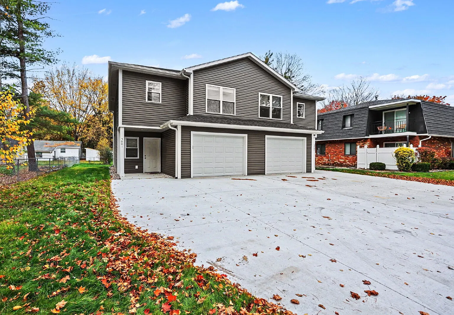 3 bed, 2.5 bath, 1900 sqft, $2,300 — Photo 1