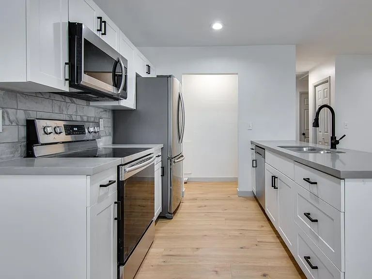 Kitchen 2