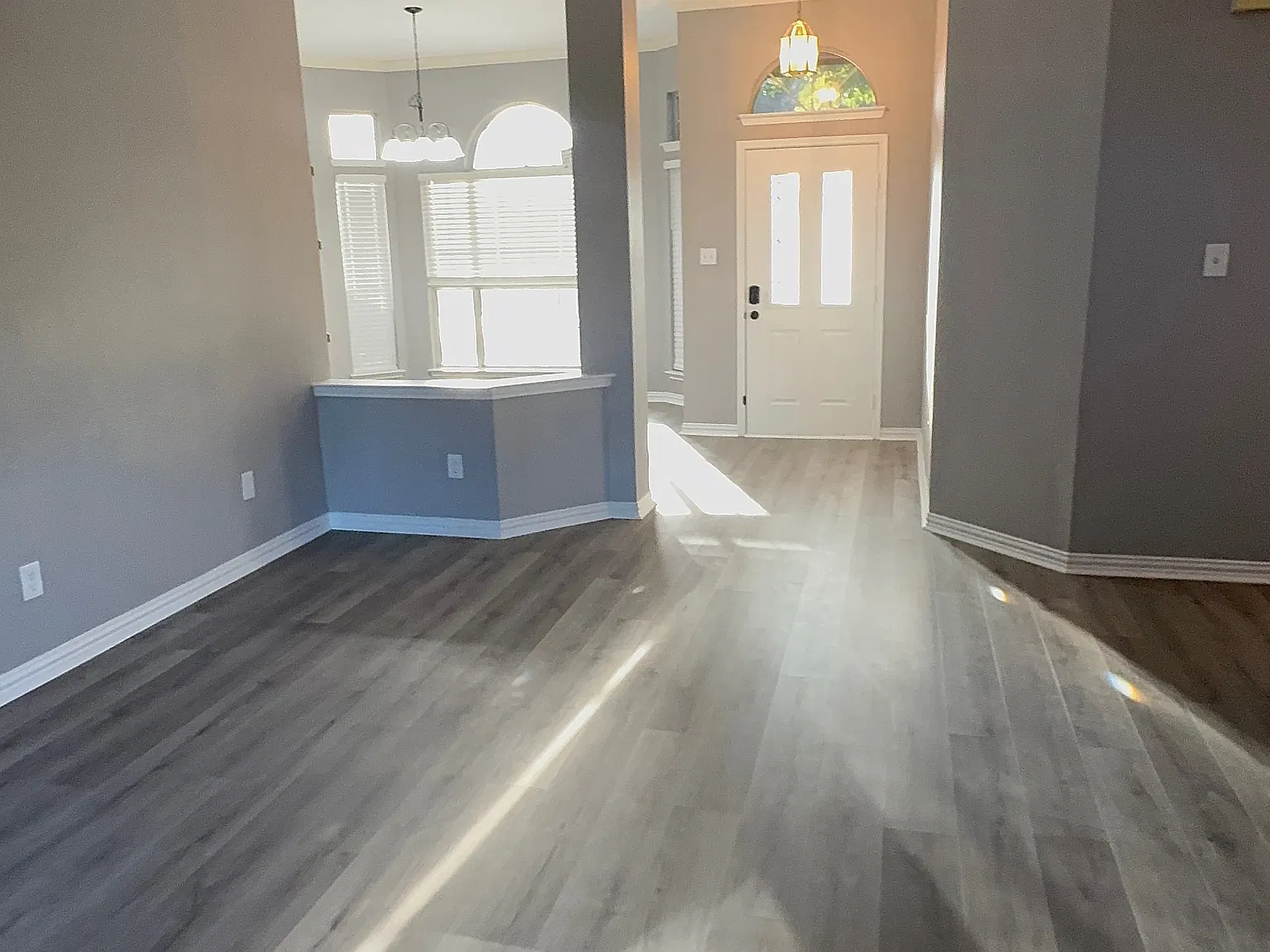 3 bed, 1918 sqft, $3,000 — Photo 2