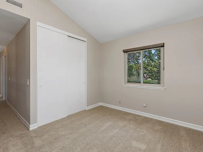 1925 Circle Park Ln — Photo 24