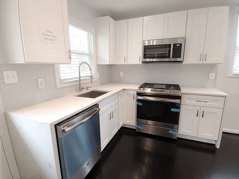 2216 Harvard Dr — Photo 6