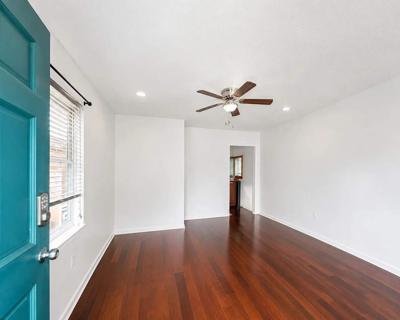 2 bed, 900 sqft, $1,190 — Photo 4