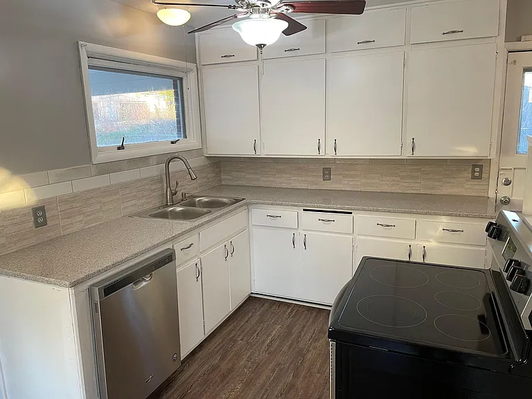 Kitchen 4