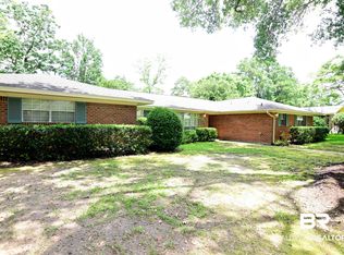 69 Paddock Dr, Fairhope, AL 36532