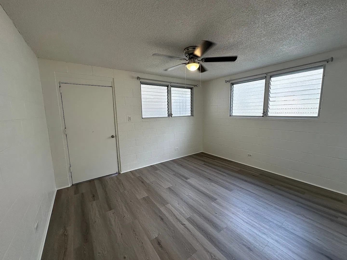 1455 Lusitana — Photo 3