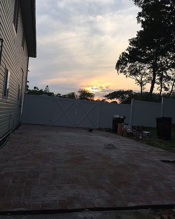 1st image of 425 Nicoll Ave