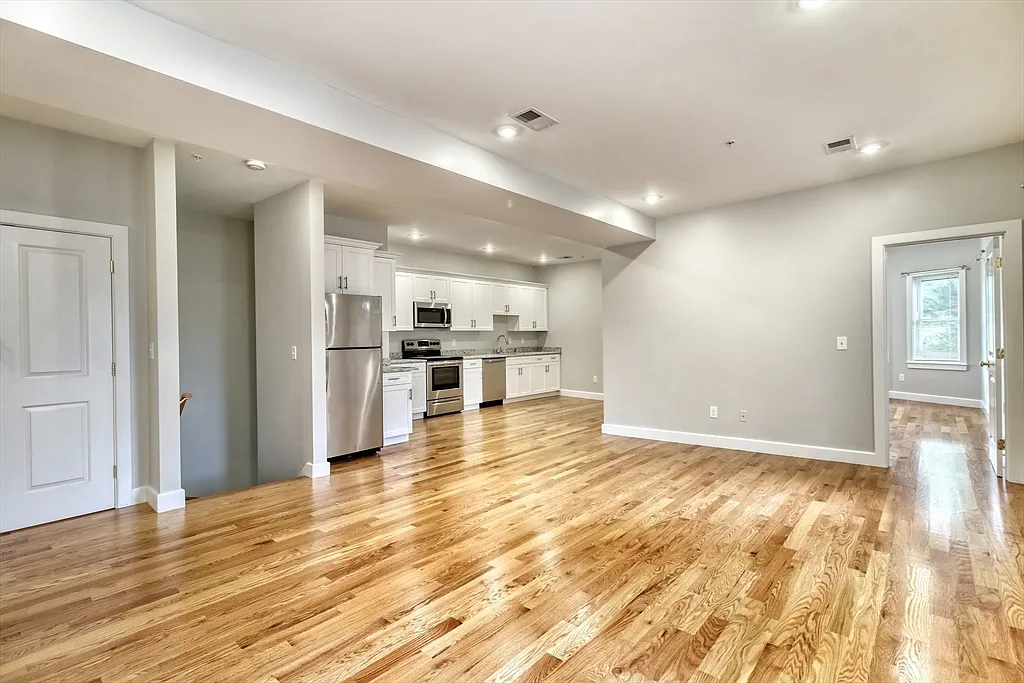 2 bed, 2.0 bath, 1268 sqft, $3,100 — Photo 3