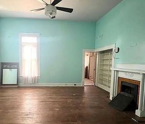 2nd image of 513 Mesopotamia St