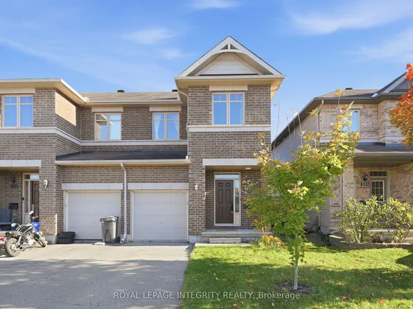 222 Maxwell Bridge Rd, Ottawa, ON K2W 0B7