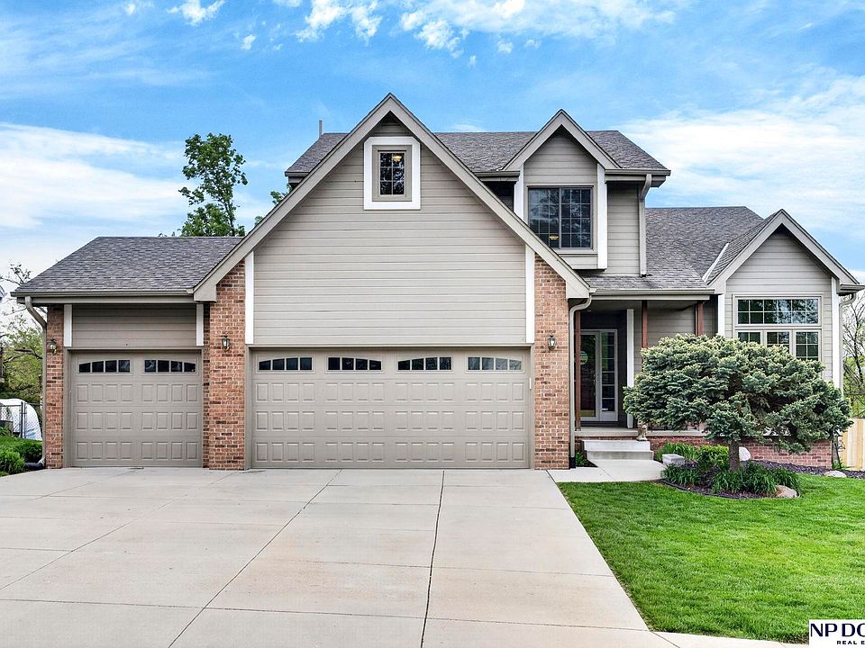 1st image of 15205 Willow Creek Dr