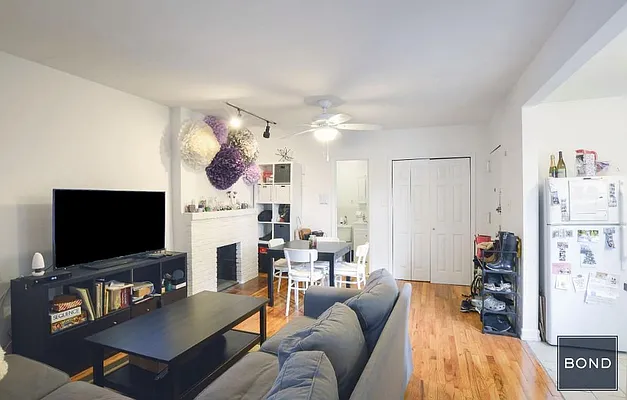 Rented by Bond New York | media 12