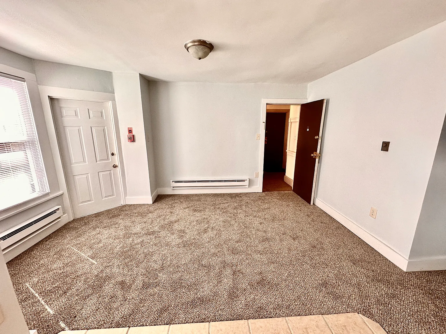 2 bed, 650 sqft, $1,200 — Photo 1