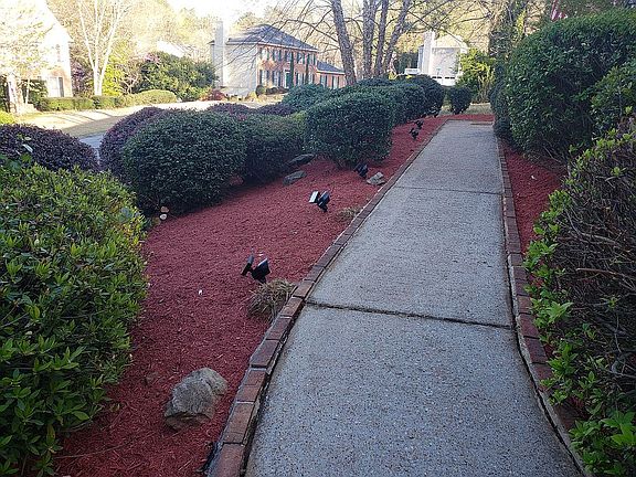 3rd image of 1871 Travers Cir