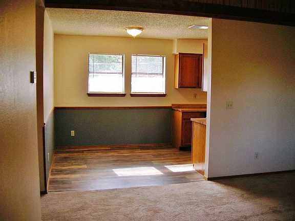 4th image of 4312 Twin Oaks Dr